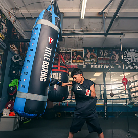 Боксерский мешок TITLE Boxing Greatest Black/Blue 4