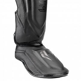 Щитки Venum Elite Evo Black/Black 4