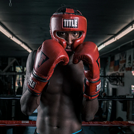 Боксерский шлем TITLE Boxing Sparring Headgear Blood Red 5