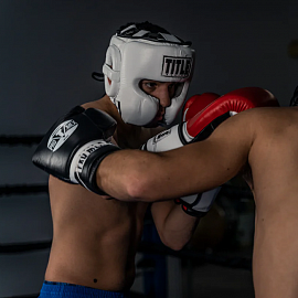 Боксерский шлем TITLE Boxing Sparring Headgear White 3