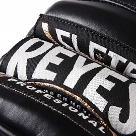 Боксерские перчатки Cleto Reyes E600 Black 4